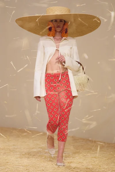 Look 30